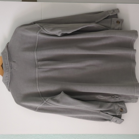 Aerie Oversized Luxe Trucker Shaket Relaxed Fit Gray button down side pockets M - Picture 7 of 8